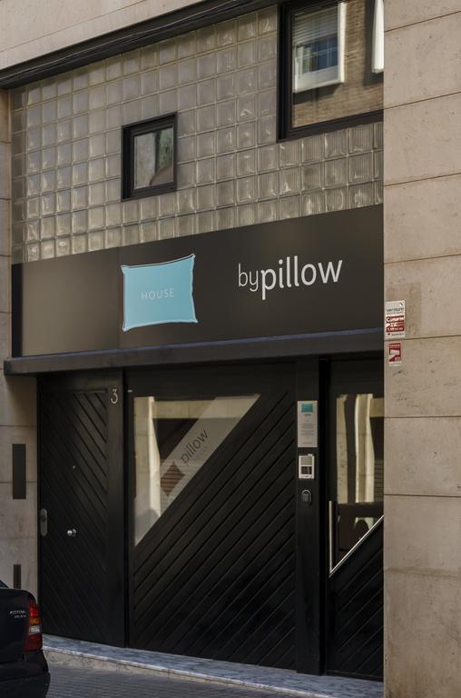 Bypillow House Barcelona Bagian luar foto
